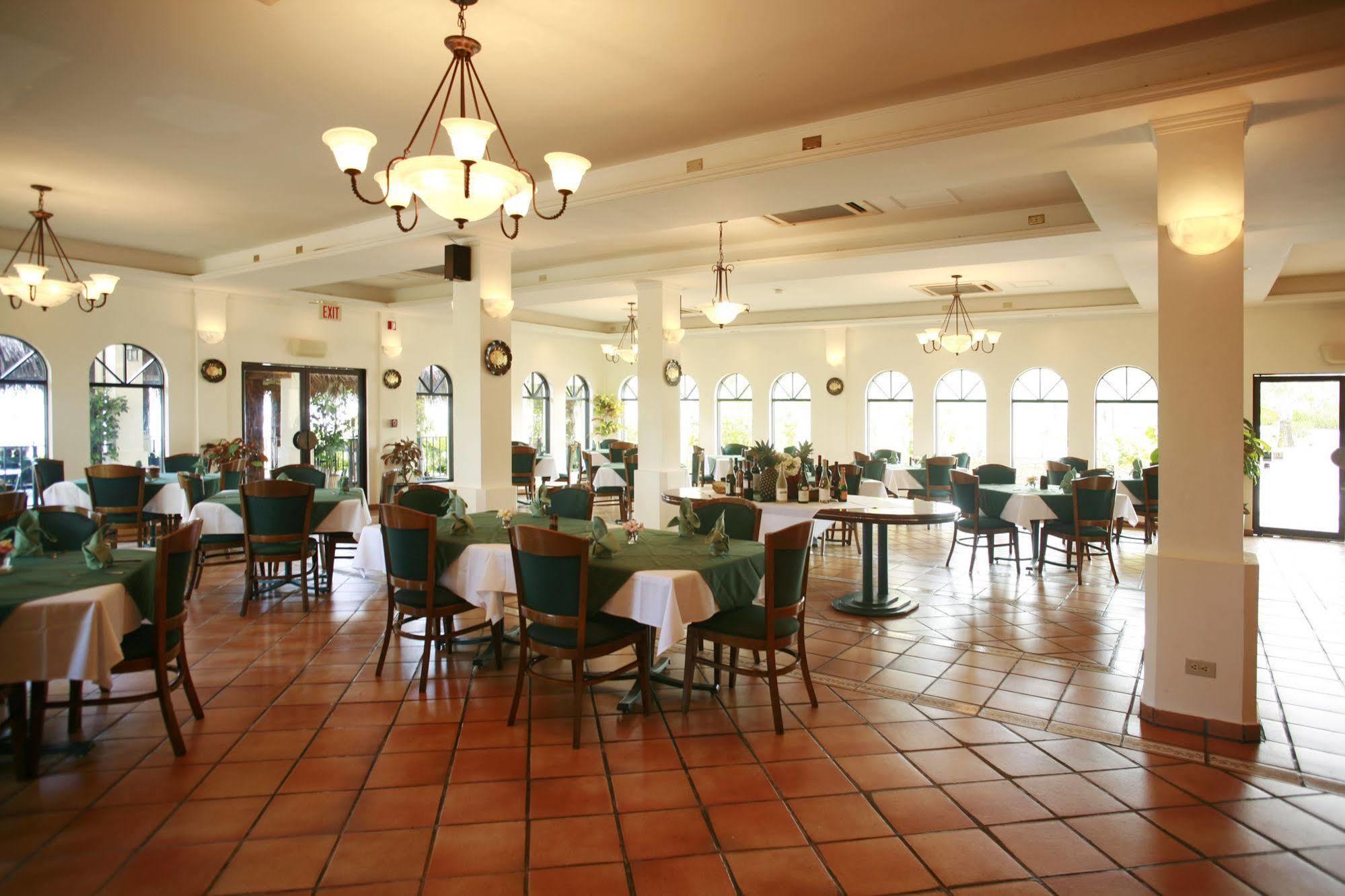 Rota Resort & Country Club Экстерьер фото